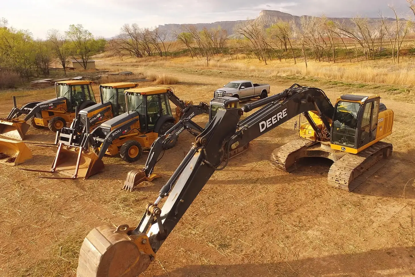 Construction equipment auction lots